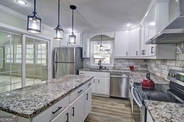 2890 Lakemont Place SW, Marietta, GA 30060