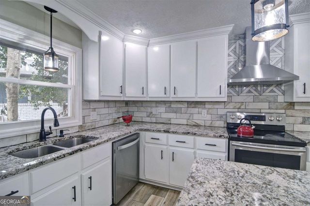 2890 Lakemont Place SW, Marietta, GA 30060