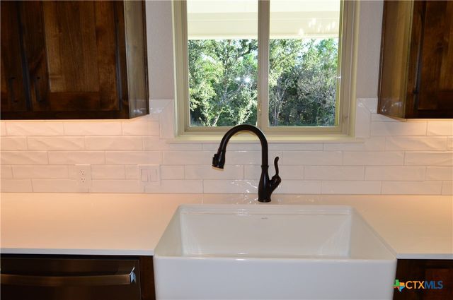 202 County Road 3154, Kempner, TX 76539