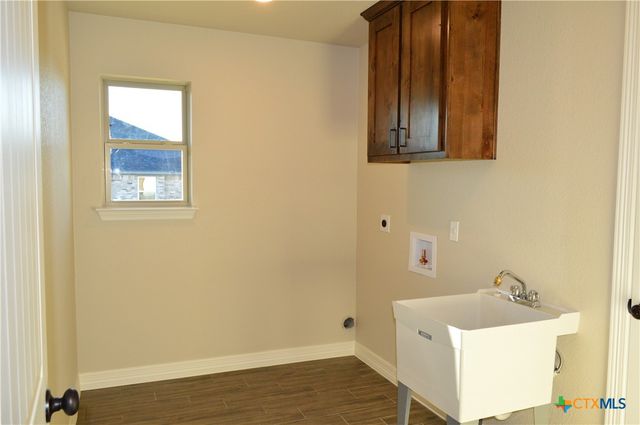 202 County Road 3154, Kempner, TX 76539