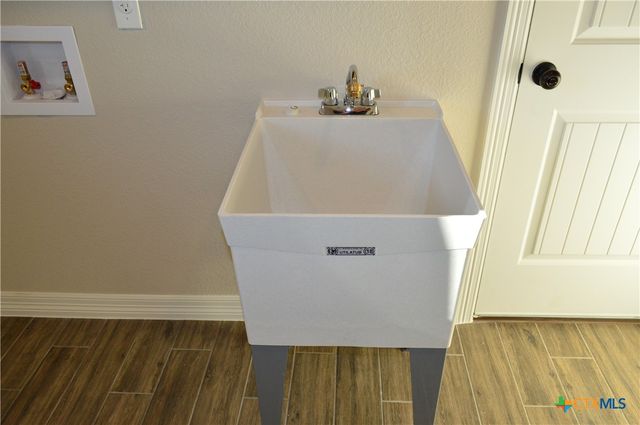 202 County Road 3154, Kempner, TX 76539