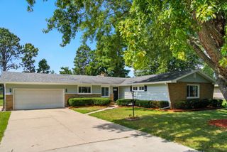 1004 SUNSET Drive, Rock Falls, IL 61071