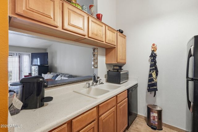14203 N 19TH Avenue 2012, Phoenix, AZ 85023
