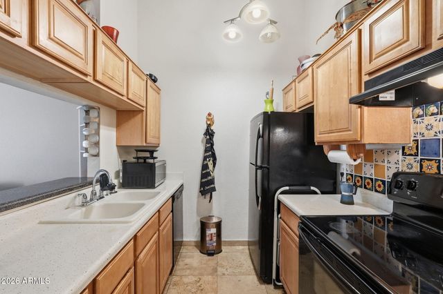 14203 N 19TH Avenue 2012, Phoenix, AZ 85023
