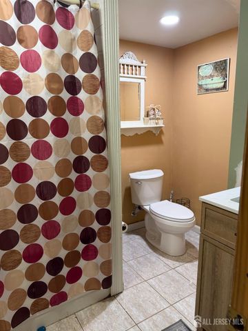 22 Longview Avenue, Carteret, NJ 07008