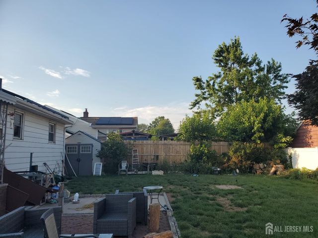 22 Longview Avenue, Carteret, NJ 07008