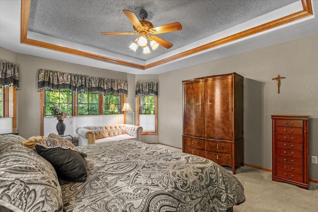 11221 W Drake LANE, Franklin, WI 53132