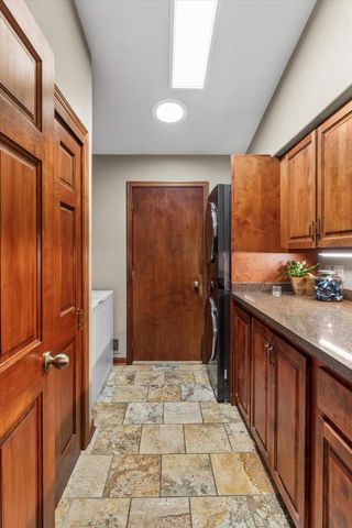 11221 W Drake LANE, Franklin, WI 53132