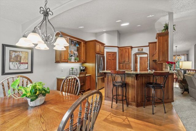11221 W Drake LANE, Franklin, WI 53132
