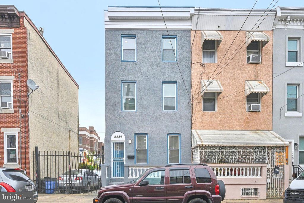 2229 N HANCOCK ST, Philadelphia, PA 19133