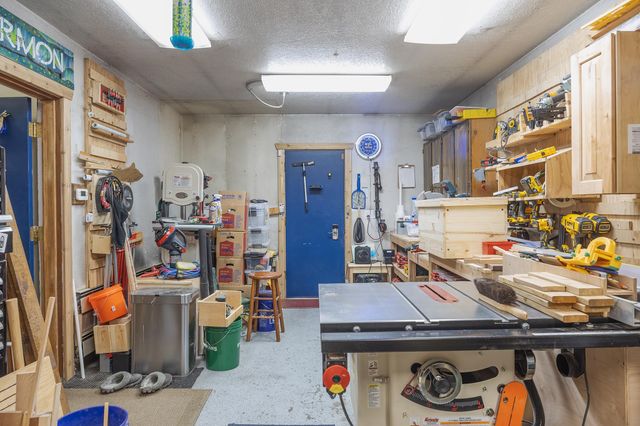 2444 SINGA STREET, North Pole, AK 99705