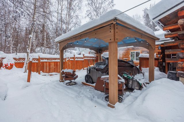 2444 SINGA STREET, North Pole, AK 99705