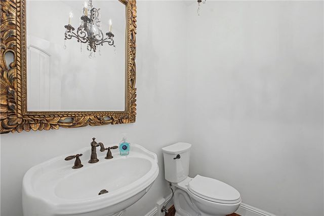 6508 S 38th Street, Rogers, AR 72758