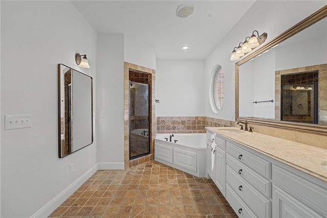 6508 S 38th Street, Rogers, AR 72758