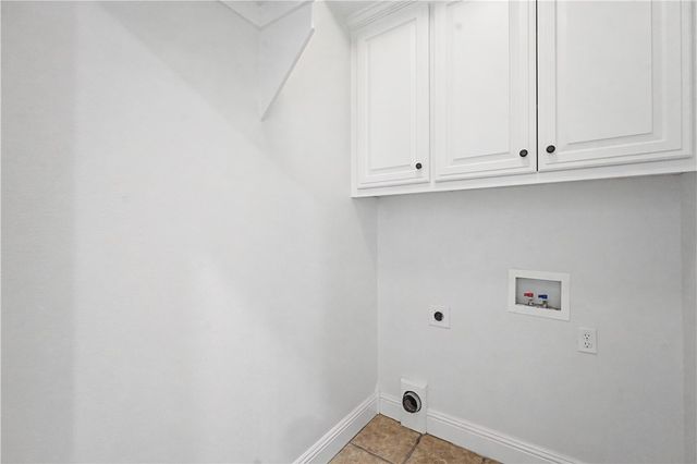 6508 S 38th Street, Rogers, AR 72758