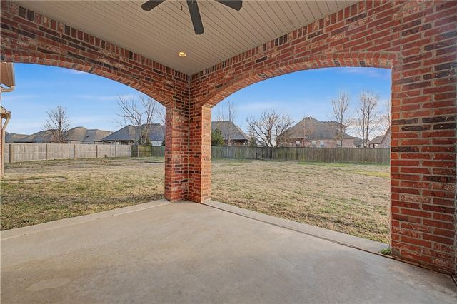 6508 S 38th Street, Rogers, AR 72758