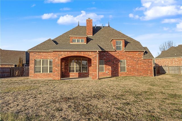 6508 S 38th Street, Rogers, AR 72758