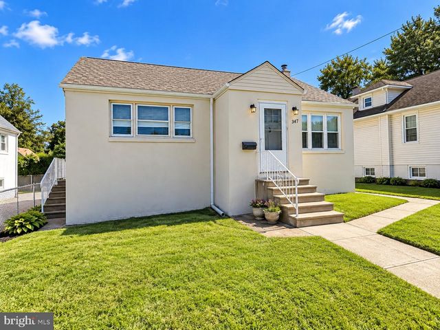 347 N FORKLANDING RD, Maple Shade, NJ 08052