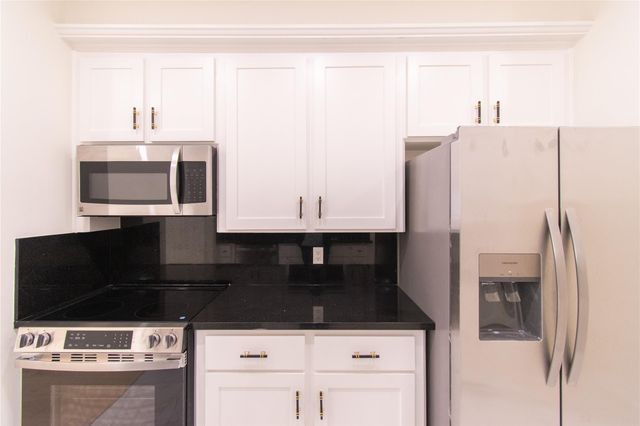 727 Bunker Hill Road 43, Houston, TX 77024