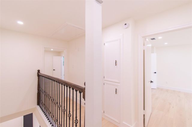 727 Bunker Hill Road 43, Houston, TX 77024