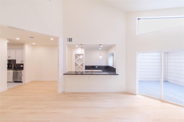 727 Bunker Hill Road 43, Houston, TX 77024