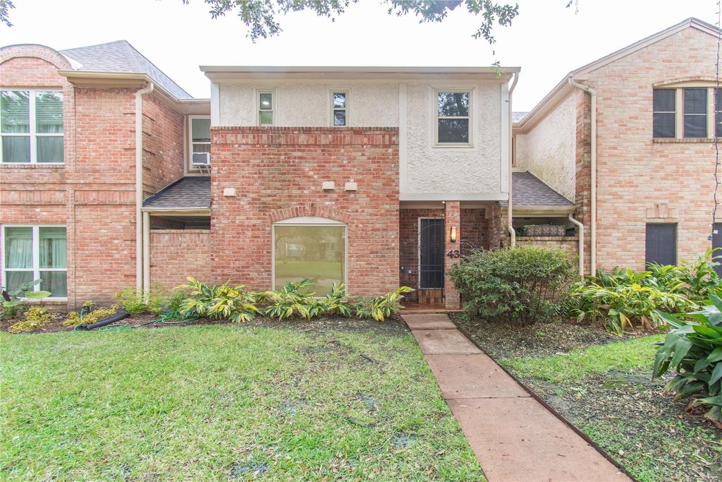 727 Bunker Hill Road 43, Houston, TX 77024