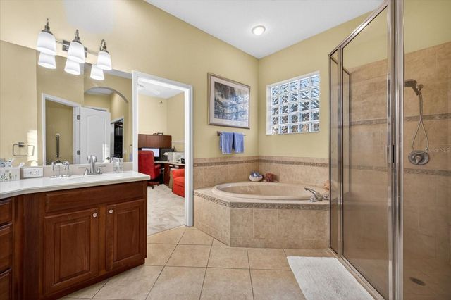 5510 E LONGBOAT BOULEVARD, Tampa, FL 33615