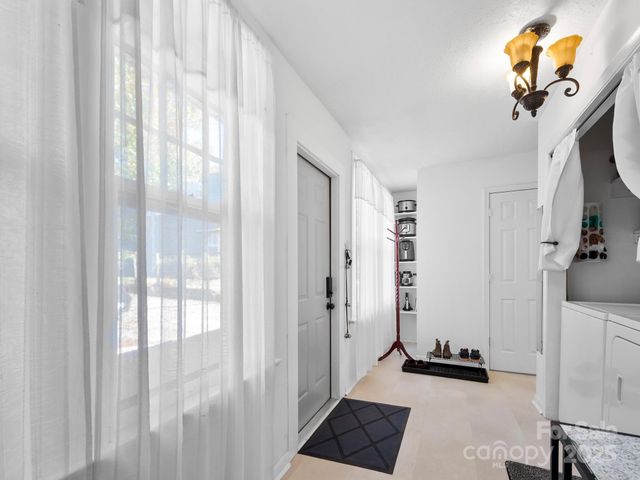 127 Pennsylvania Avenue, Asheville, NC 28806