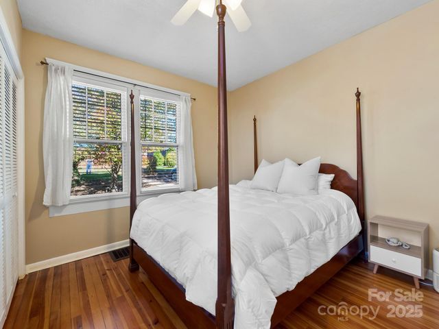 127 Pennsylvania Avenue, Asheville, NC 28806