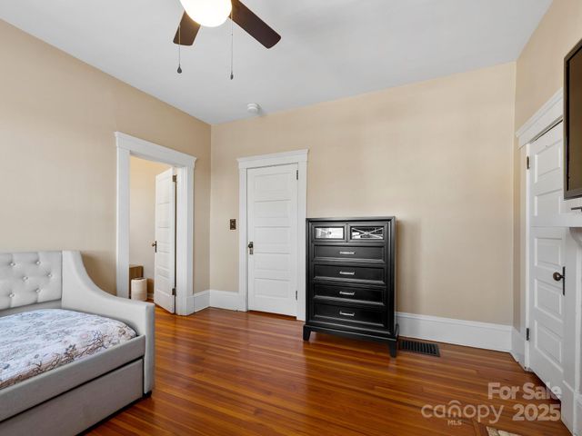 127 Pennsylvania Avenue, Asheville, NC 28806