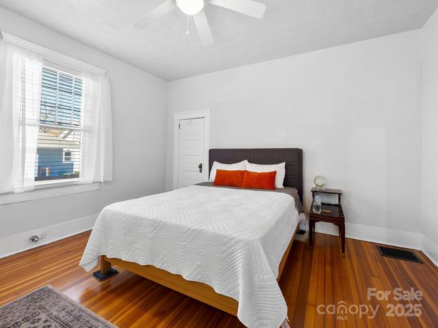 127 Pennsylvania Avenue, Asheville, NC 28806