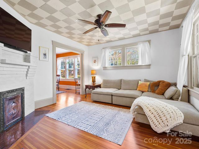 127 Pennsylvania Avenue, Asheville, NC 28806