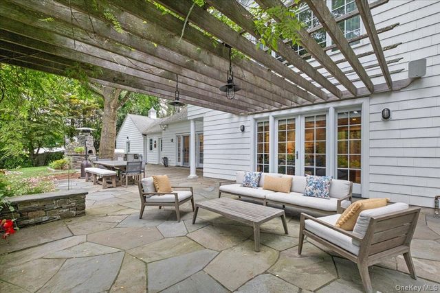 282 Evandale Road, Scarsdale, NY 10583