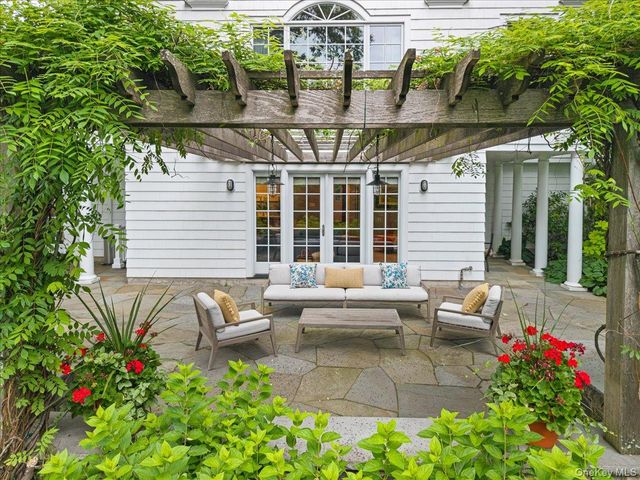 282 Evandale Road, Scarsdale, NY 10583