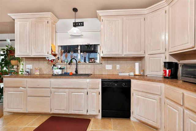 13473 NE Tony Creek Rd, Elgin, OK 73538