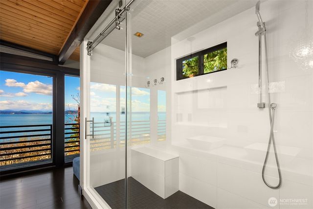 3831 58th Avenue SW, Seattle, WA 98116