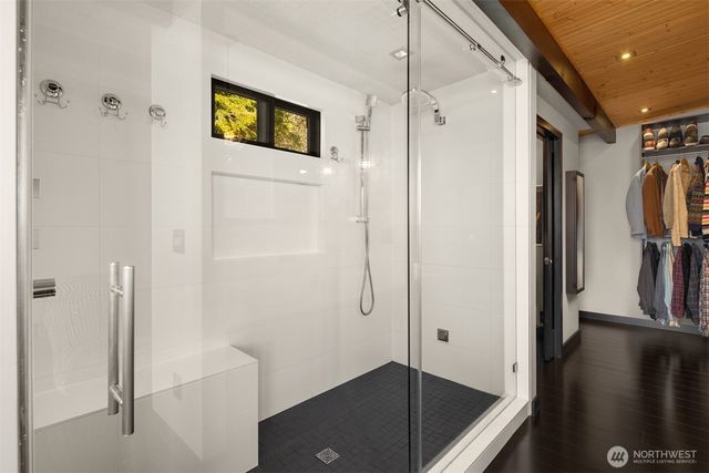 3831 58th Avenue SW, Seattle, WA 98116