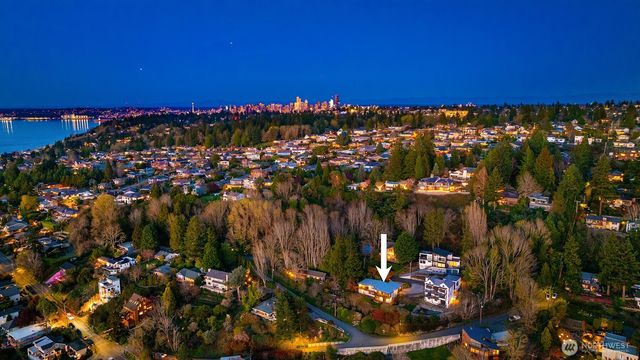 3831 58th Avenue SW, Seattle, WA 98116