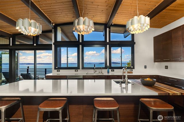 3831 58th Avenue SW, Seattle, WA 98116