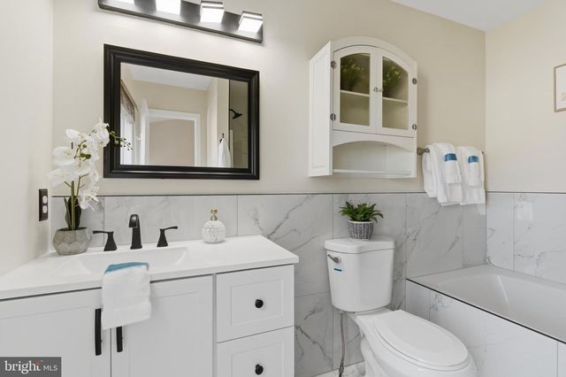 507 DAKOTA DR, Herndon, VA 20170