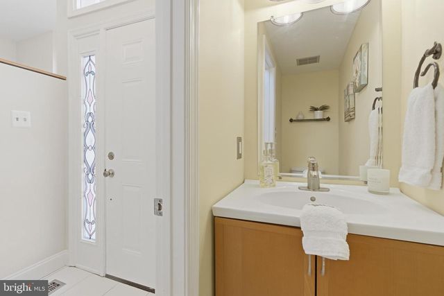 507 DAKOTA DR, Herndon, VA 20170