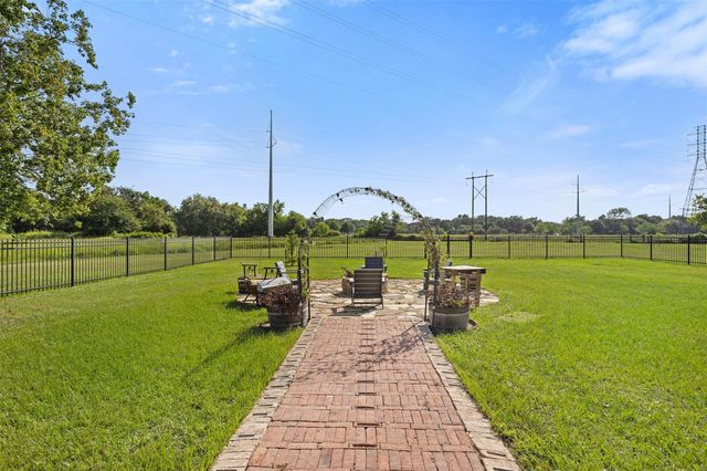 14675 Broken Arrow Road, Santa Fe, TX 77517
