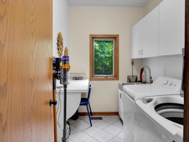 5131 Regents Park Road, Rockford, IL 61107