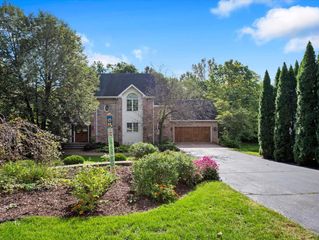 5131 Regents Park Road, Rockford, IL 61107