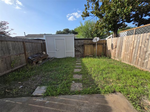 7942 Grow Lane, Houston, TX 77040