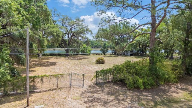 5013 GARDEN LANE, Tampa, FL 33610