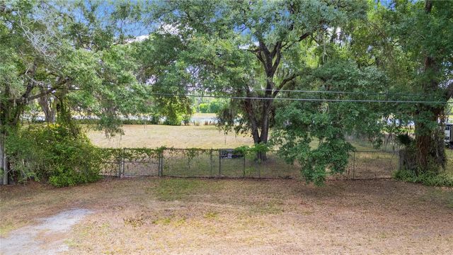 5013 GARDEN LANE, Tampa, FL 33610