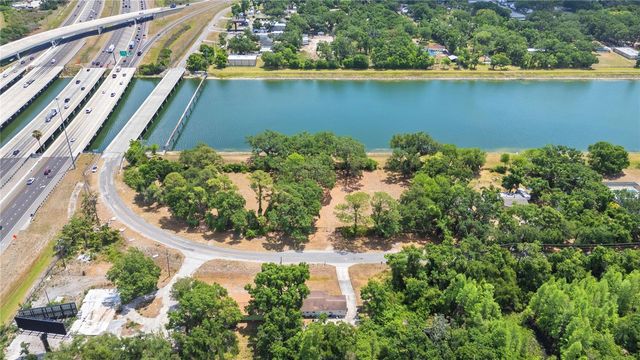 5013 GARDEN LANE, Tampa, FL 33610
