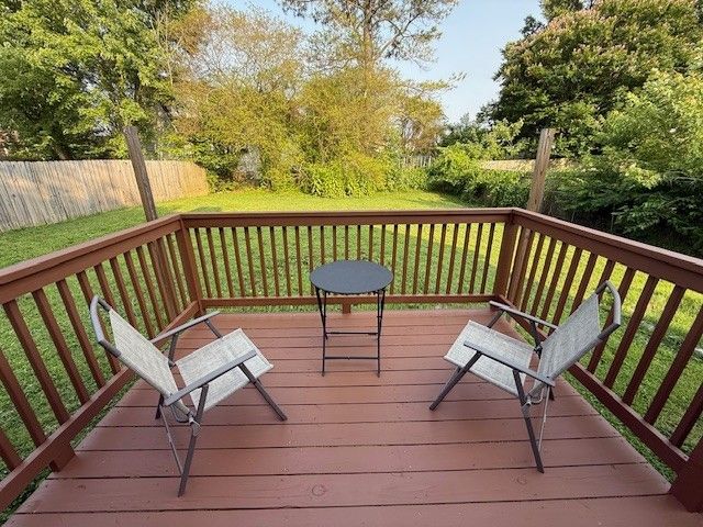2011 Windroe Dr, Clarksville, TN 37042