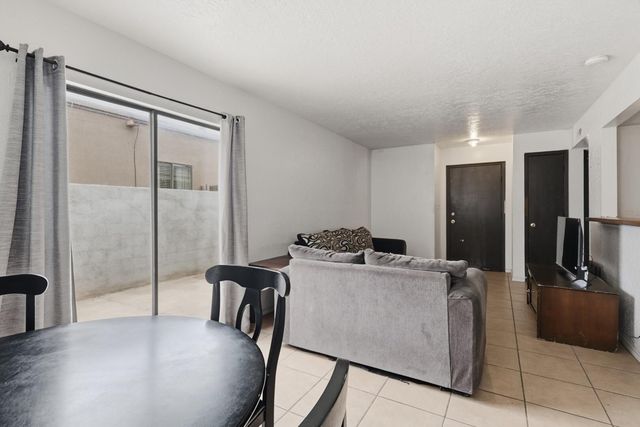 123 Merlida Court SW, Albuquerque, NM 87121